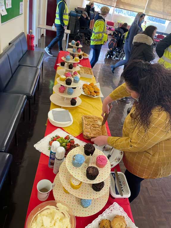 Everyone enjoyed coffee, cake and corned beef pie at the church hall after the litter picking.