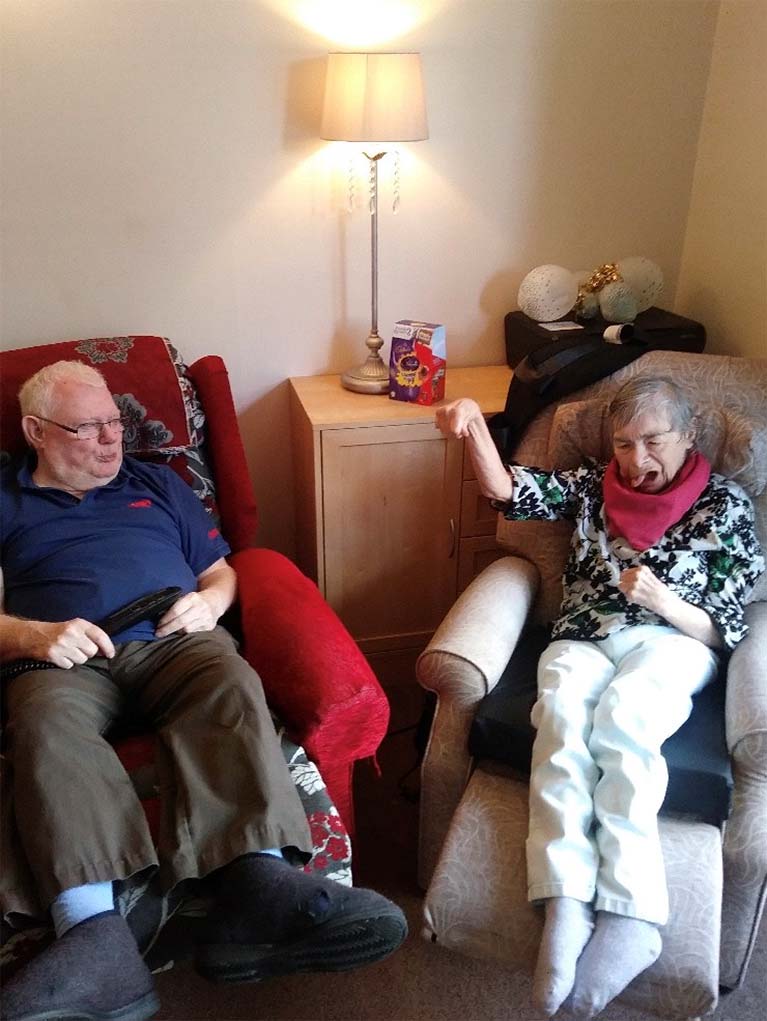 Alex has moved temporarily to Aberdeen with his friend Karen